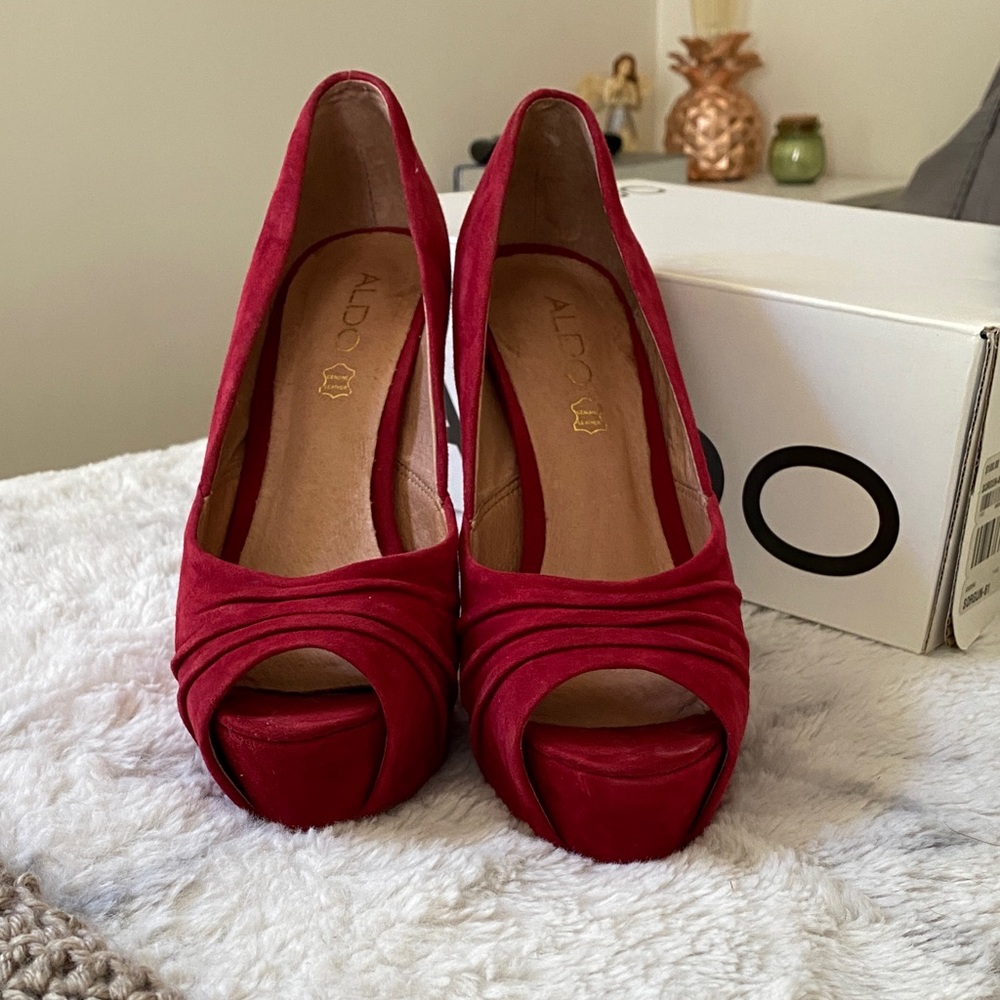 Aldo Women's Suede Bold Red Peep Toe Heels